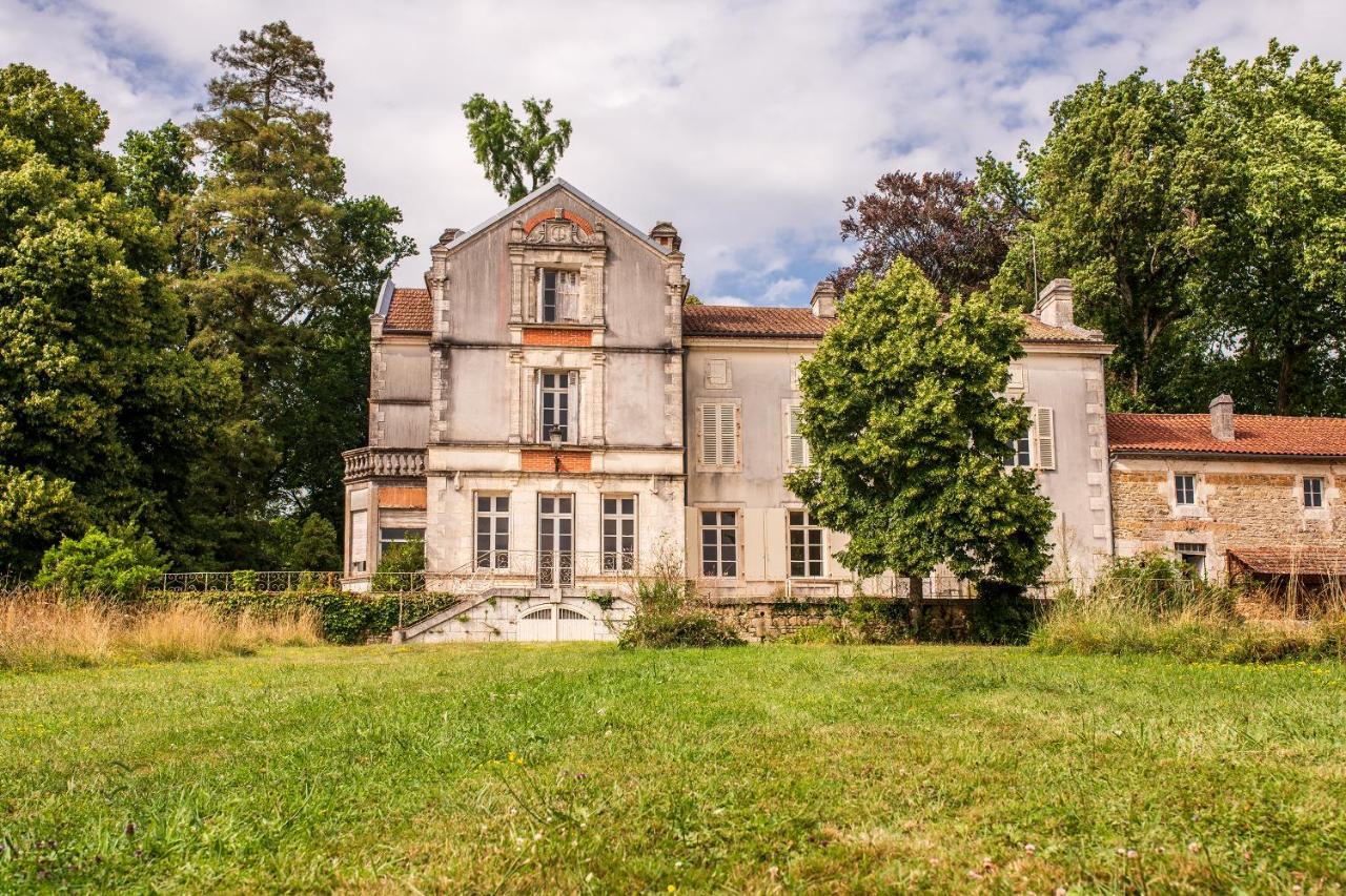 Le Domaine De Langlardie Bed & Breakfast Soudat Exterior photo